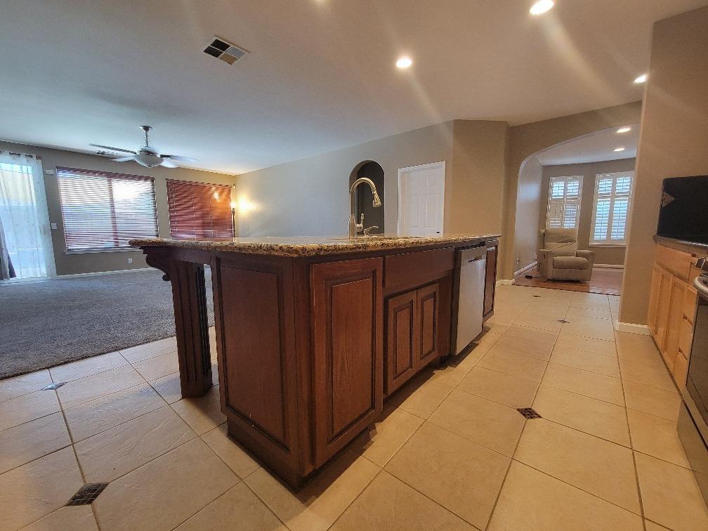 Detail Gallery Image 19 of 58 For 511 Milano Ct, Los Banos,  CA 93635 - 4 Beds | 2/1 Baths