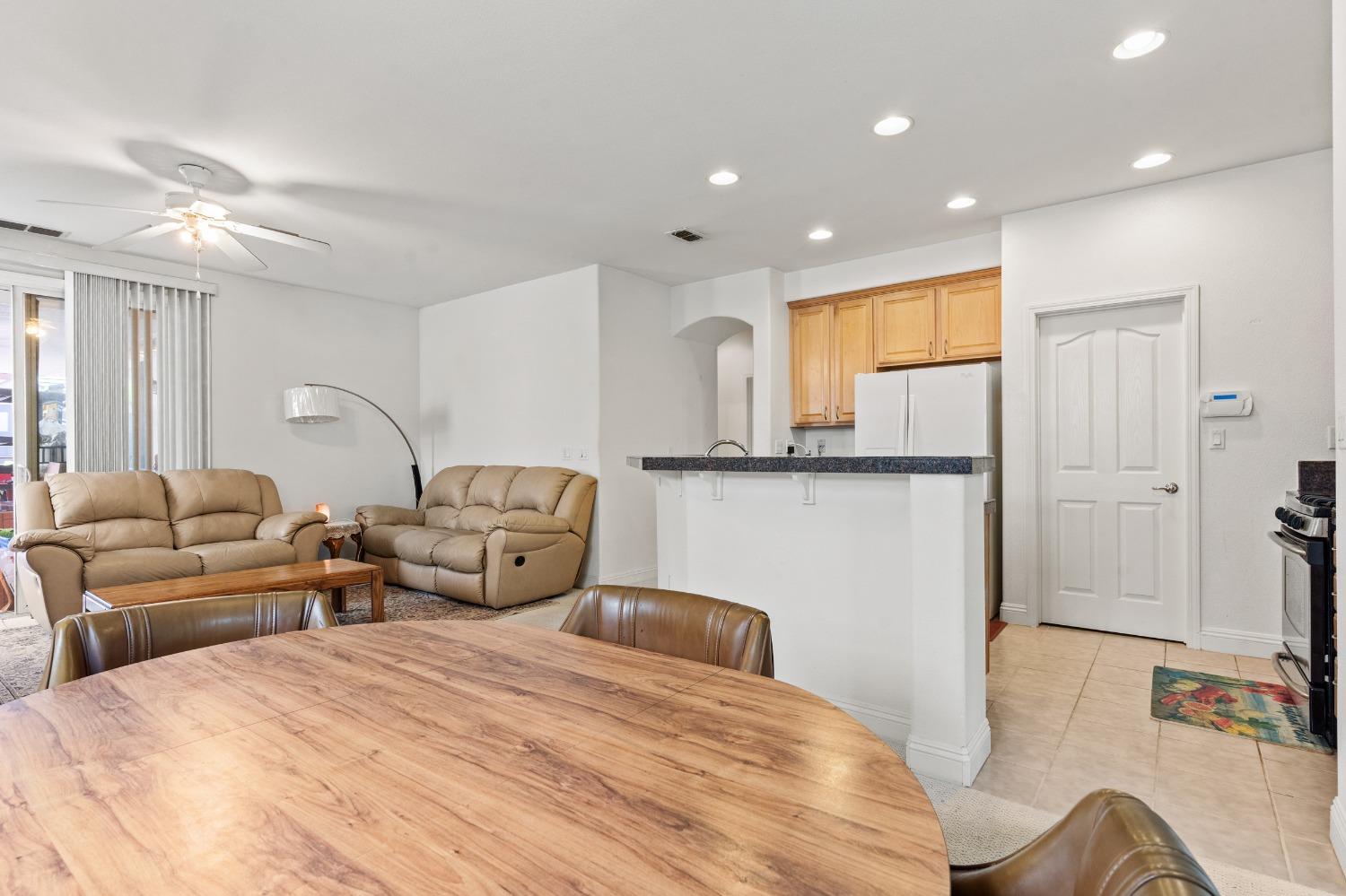 Detail Gallery Image 13 of 55 For 3930 Riley Anton Way, Rancho Cordova,  CA 95742 - 3 Beds | 2 Baths