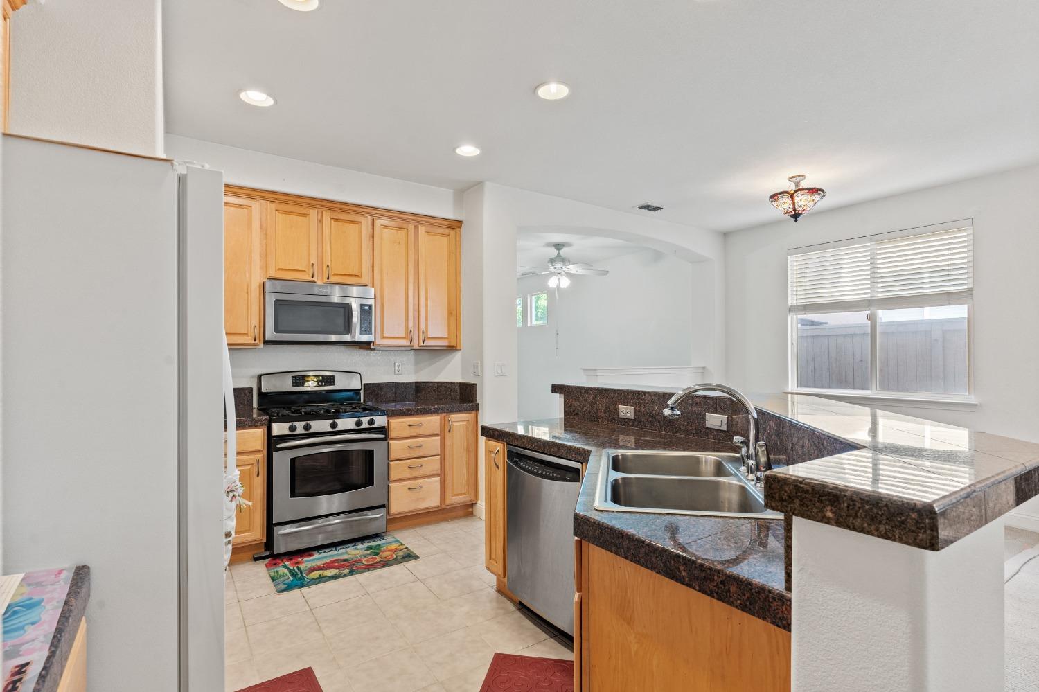 Detail Gallery Image 20 of 55 For 3930 Riley Anton Way, Rancho Cordova,  CA 95742 - 3 Beds | 2 Baths