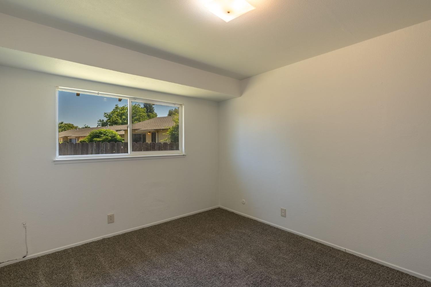 Detail Gallery Image 11 of 23 For 1906 Celeste Ct, Modesto,  CA 95355 - – Beds | – Baths