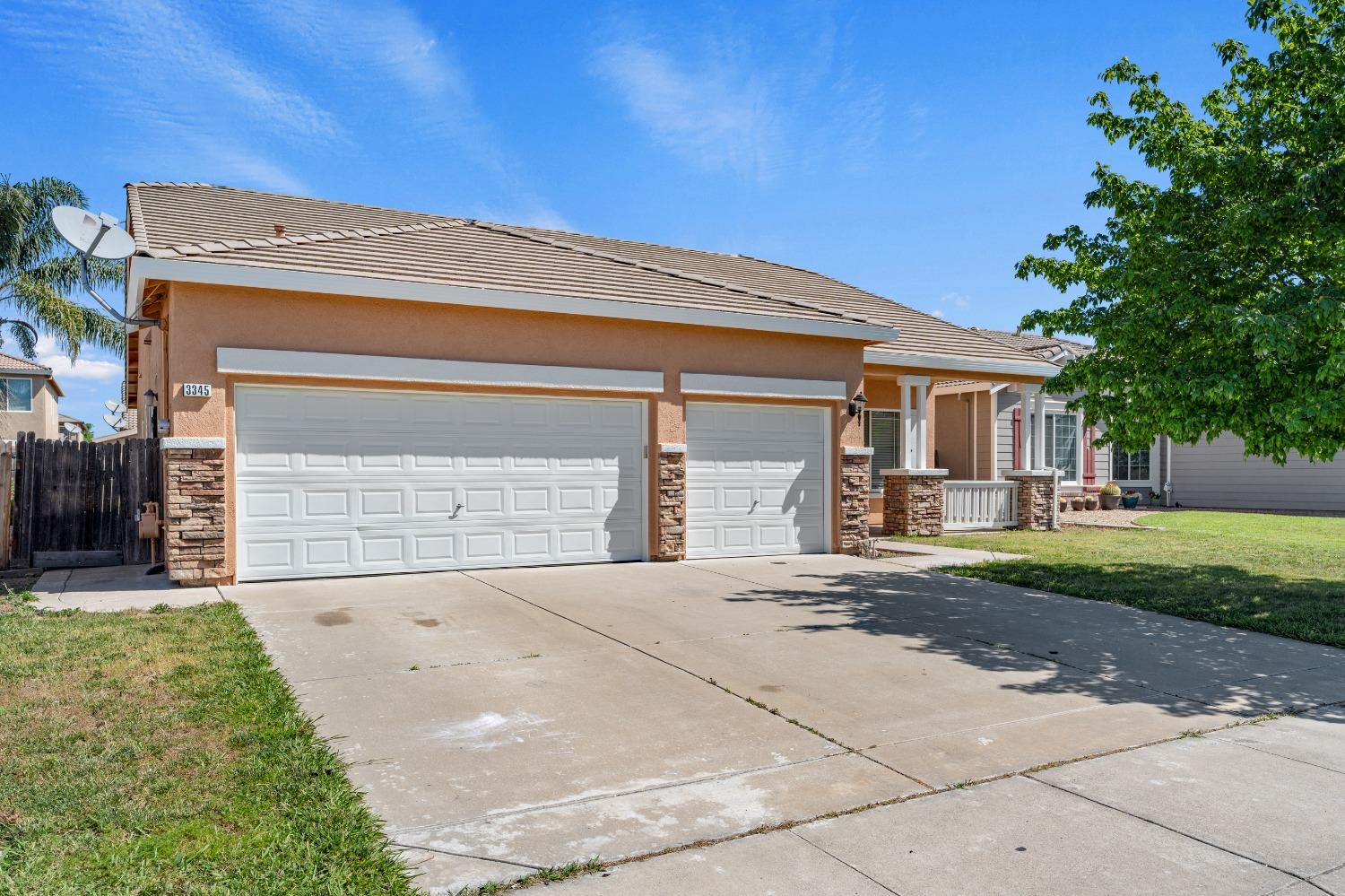 Detail Gallery Image 2 of 51 For 3345 Tenaya Ln, Stockton,  CA 95212 - 4 Beds | 2 Baths