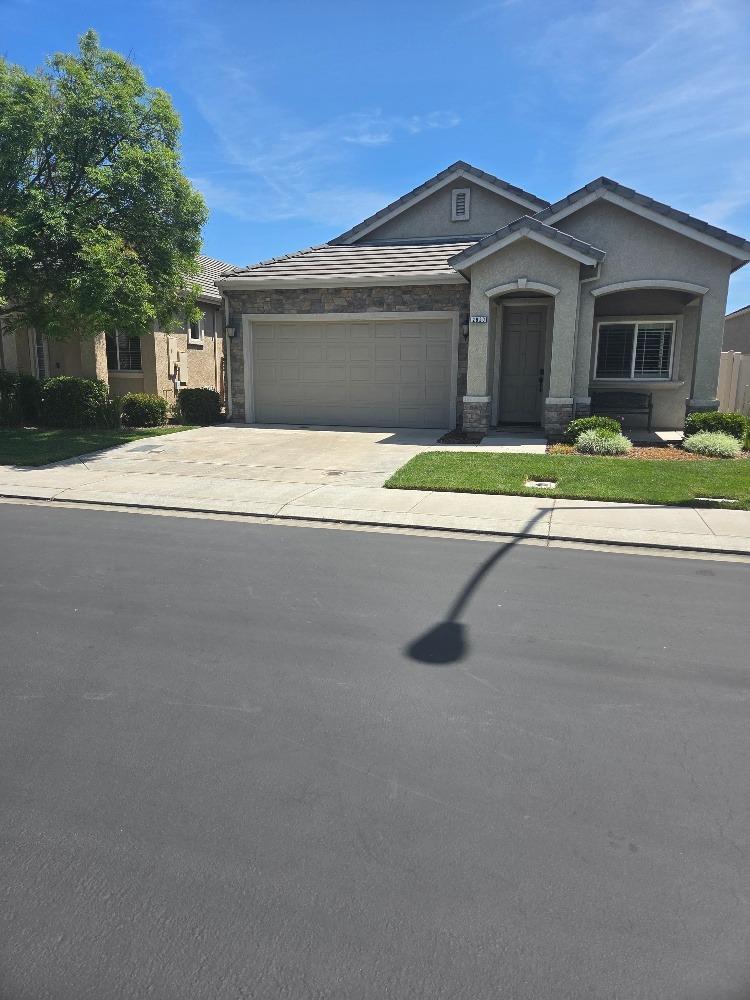 Detail Gallery Image 1 of 36 For 2620 Bird Rock Pl, Turlock,  CA 95380 - 2 Beds | 2 Baths