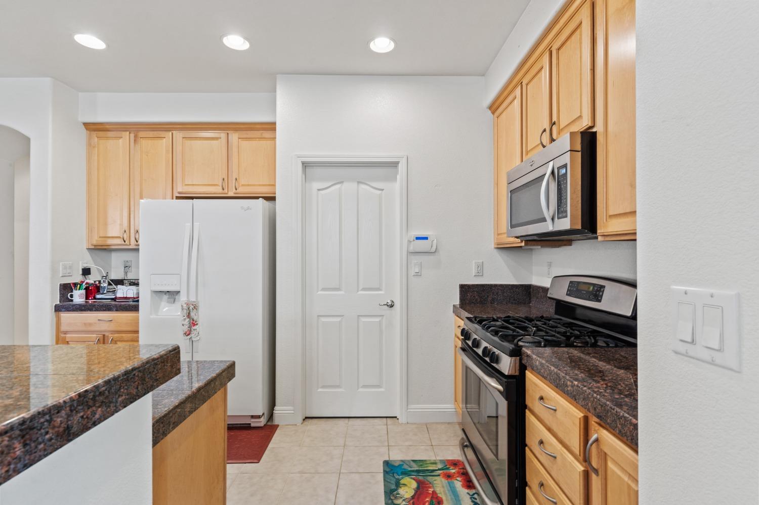 Detail Gallery Image 17 of 55 For 3930 Riley Anton Way, Rancho Cordova,  CA 95742 - 3 Beds | 2 Baths