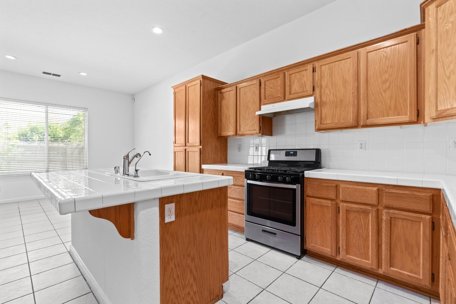 Detail Gallery Image 18 of 51 For 3345 Tenaya Ln, Stockton,  CA 95212 - 4 Beds | 2 Baths