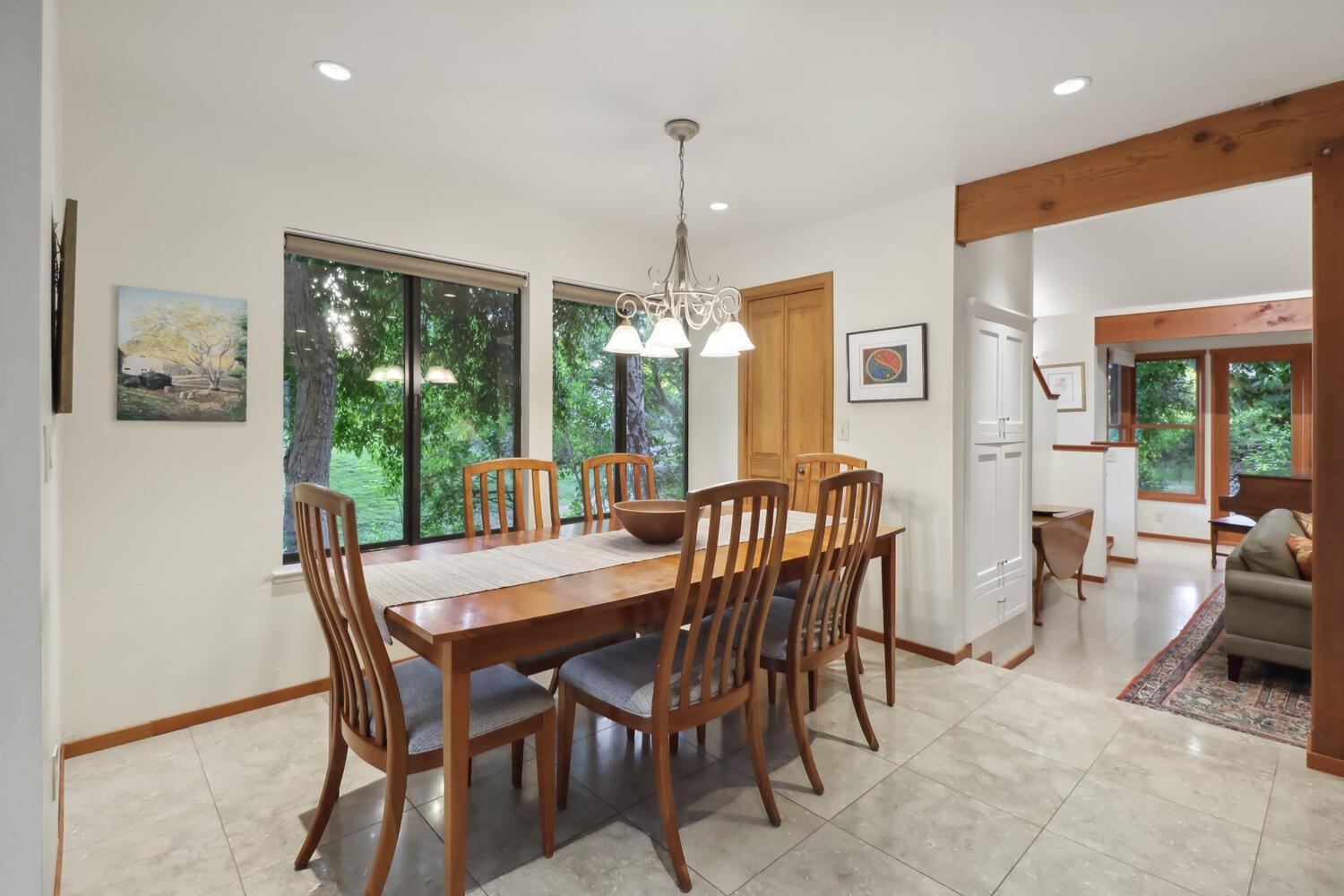 Detail Gallery Image 20 of 74 For 2323 Elendil Ln, Davis,  CA 95616 - 4 Beds | 4 Baths