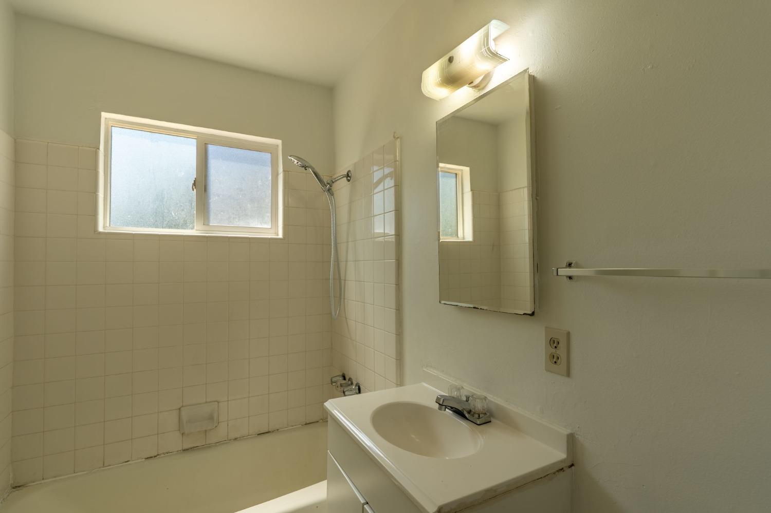 Detail Gallery Image 17 of 23 For 1906 Celeste Ct, Modesto,  CA 95355 - – Beds | – Baths