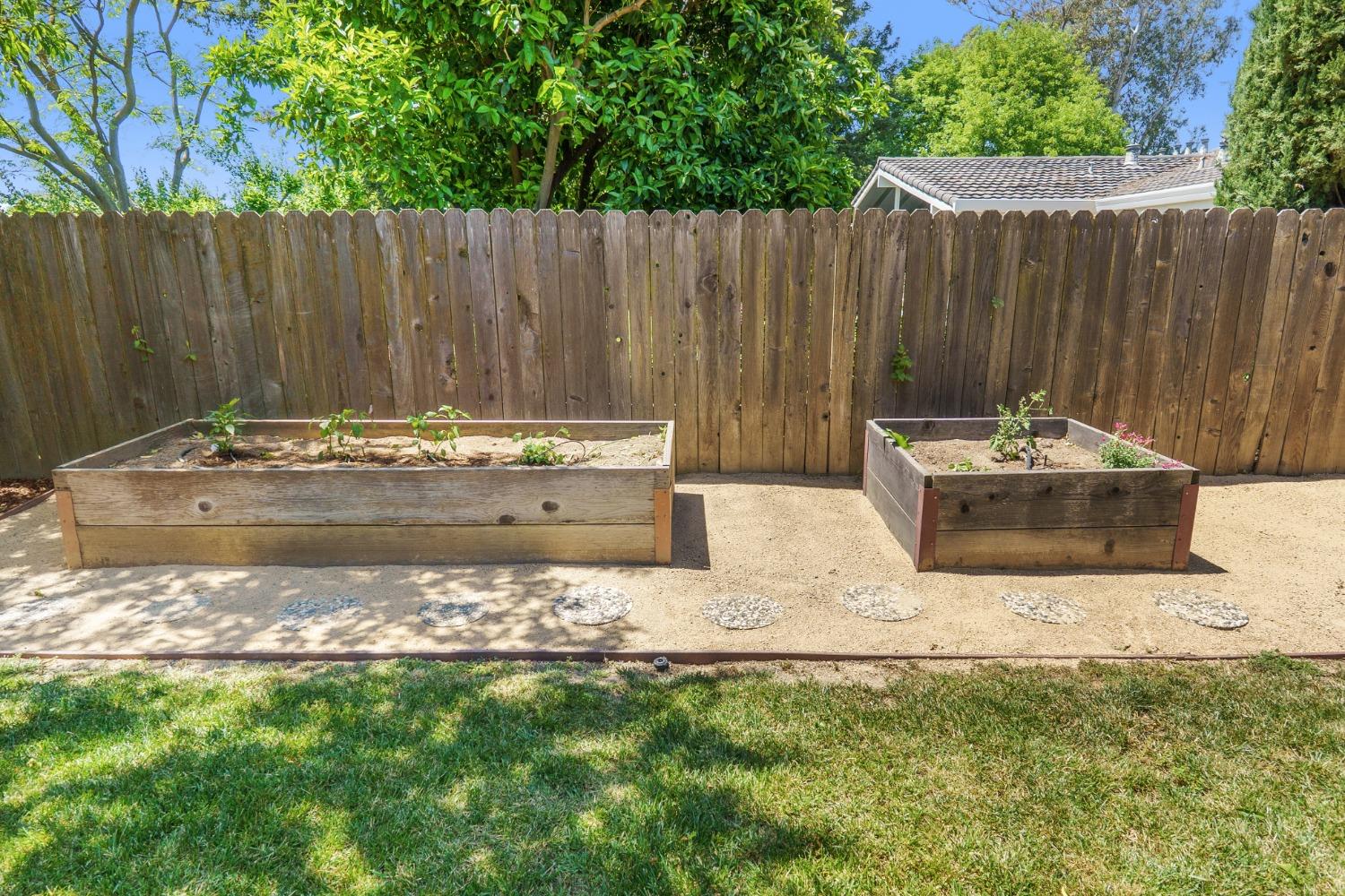 Detail Gallery Image 27 of 33 For 326 Hidalgo Pl, Davis,  CA 95616 - 4 Beds | 2 Baths