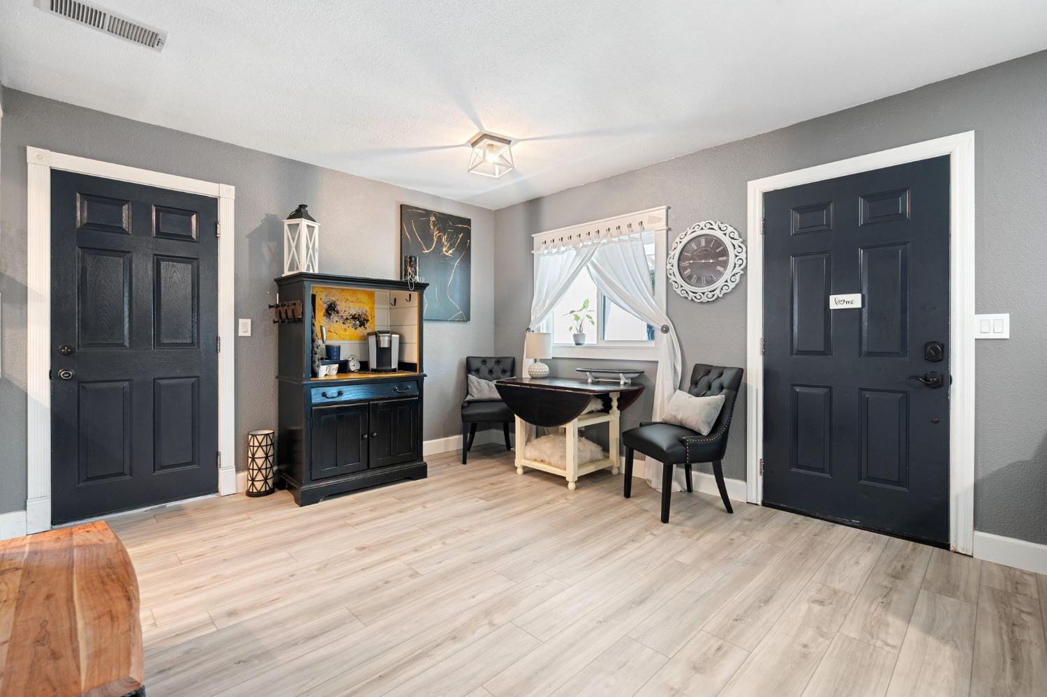 Detail Gallery Image 8 of 24 For 921 Quiet Way, Rio Linda,  CA 95673 - 3 Beds | 1 Baths