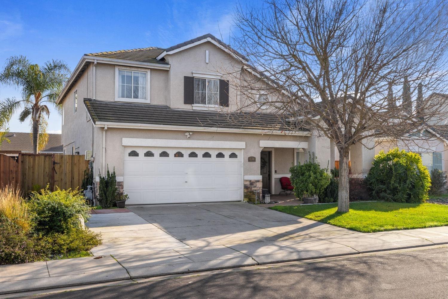 Detail Gallery Image 1 of 1 For 1134 Sangria Ln, Manteca,  CA 95336 - 4 Beds | 2/1 Baths