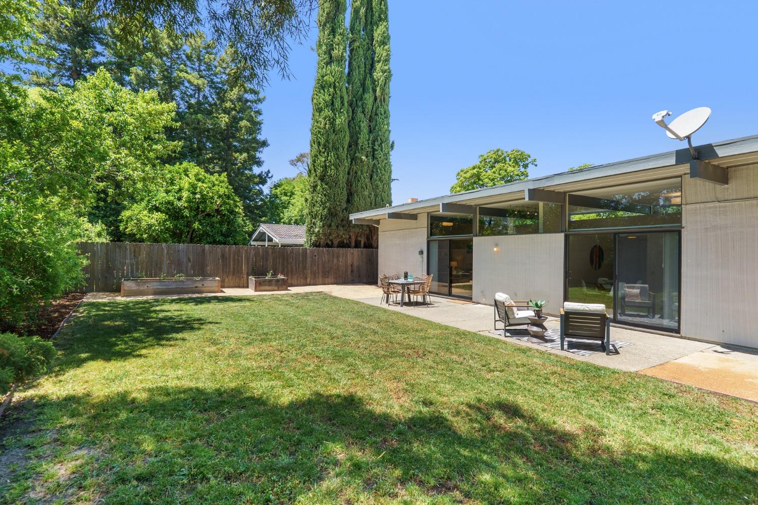 Detail Gallery Image 28 of 33 For 326 Hidalgo Pl, Davis,  CA 95616 - 4 Beds | 2 Baths