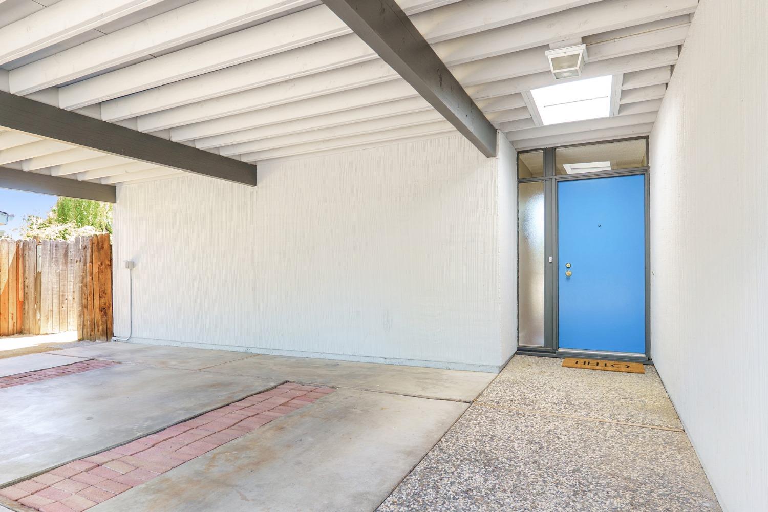 Detail Gallery Image 2 of 33 For 326 Hidalgo Pl, Davis,  CA 95616 - 4 Beds | 2 Baths