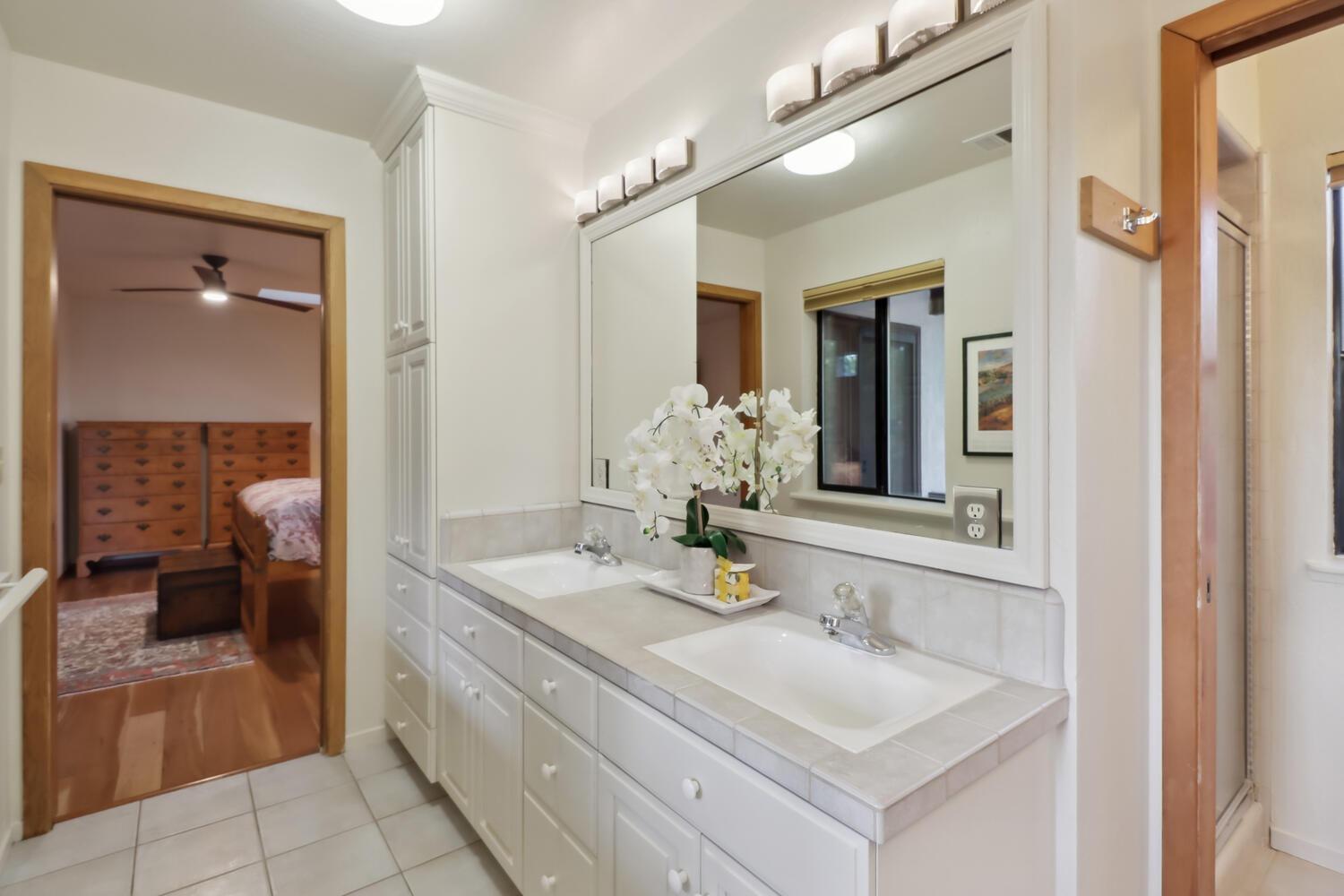 Detail Gallery Image 33 of 74 For 2323 Elendil Ln, Davis,  CA 95616 - 4 Beds | 4 Baths