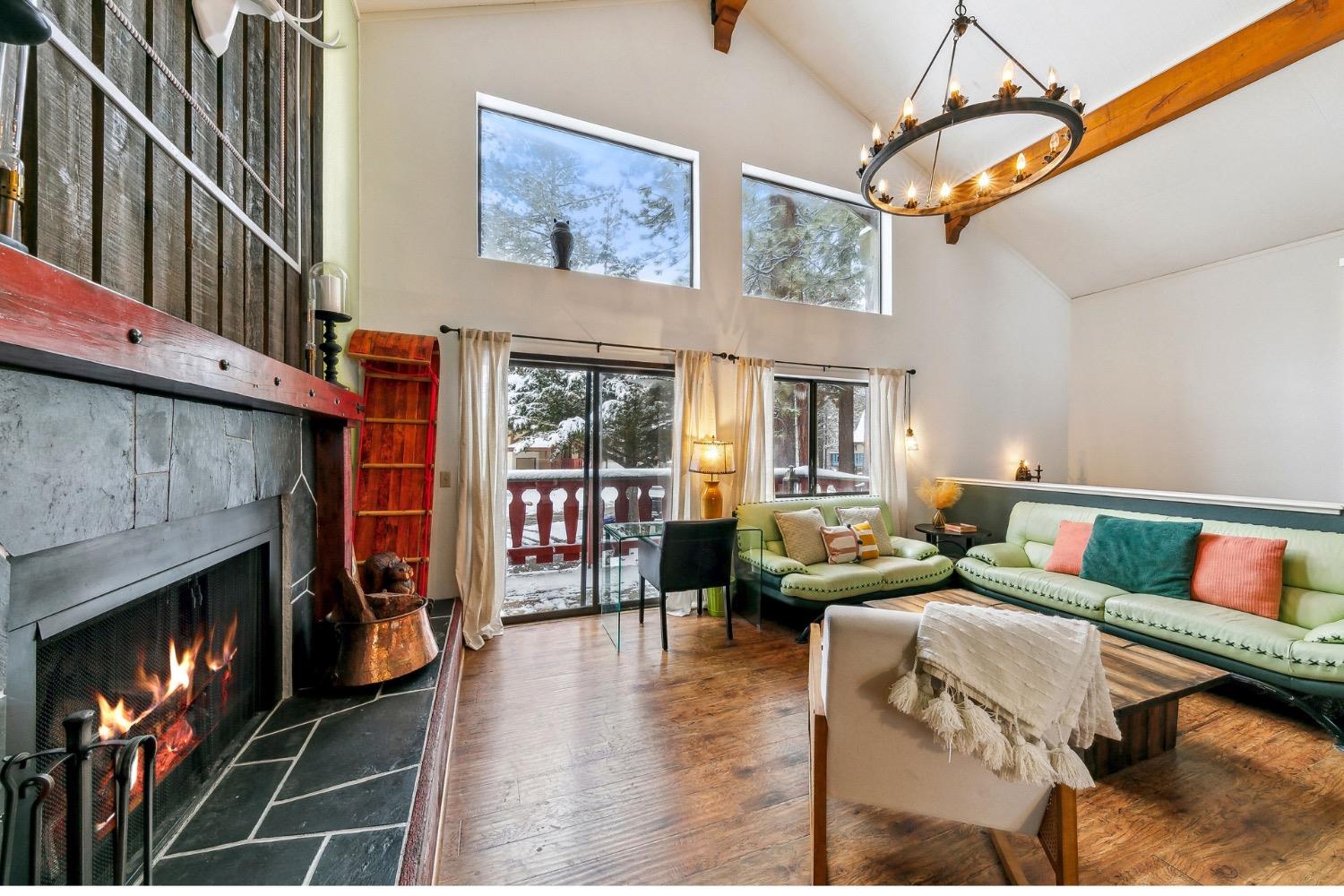 Detail Gallery Image 2 of 36 For 3390 Pine Hill, South Lake Tahoe,  CA 96150 - 2 Beds | 1/2 Baths