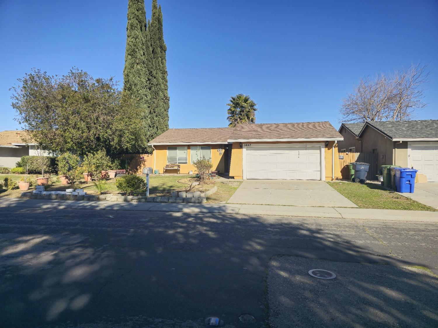 Detail Gallery Image 1 of 15 For 1657 Duncan Dr, Tracy,  CA 95376 - 3 Beds | 2 Baths