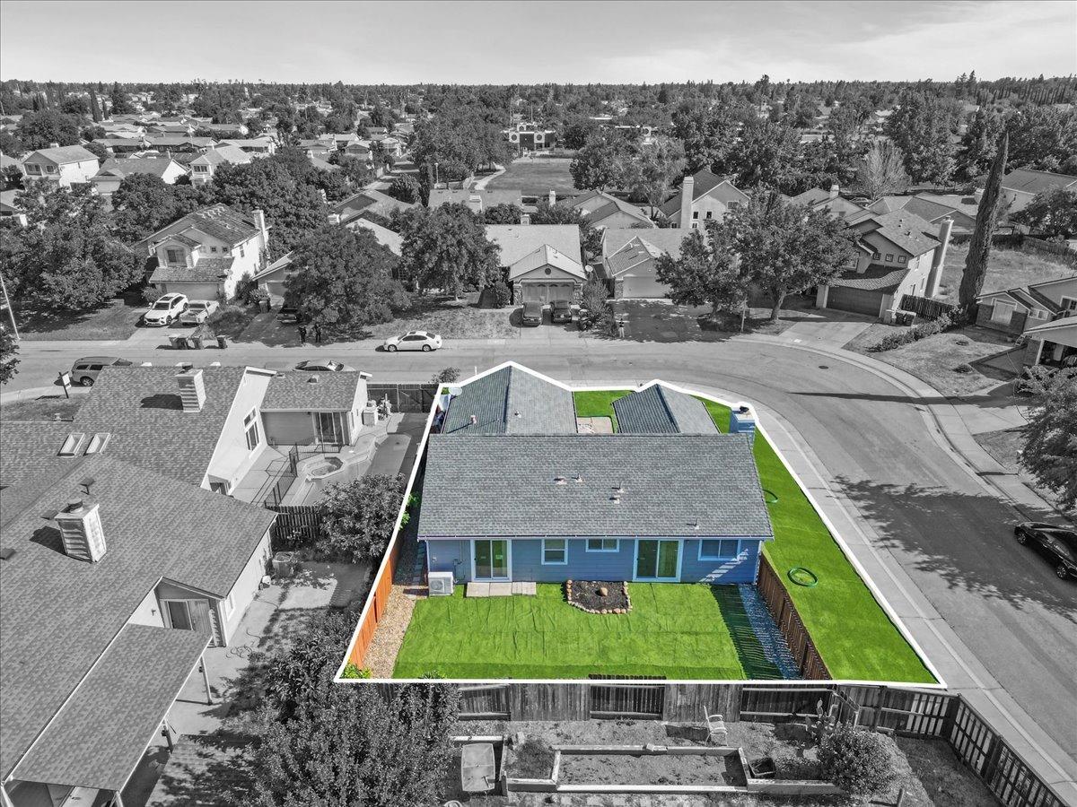 Detail Gallery Image 27 of 29 For 5550 Crystal Hill Way, Sacramento,  CA 95823 - 3 Beds | 2 Baths