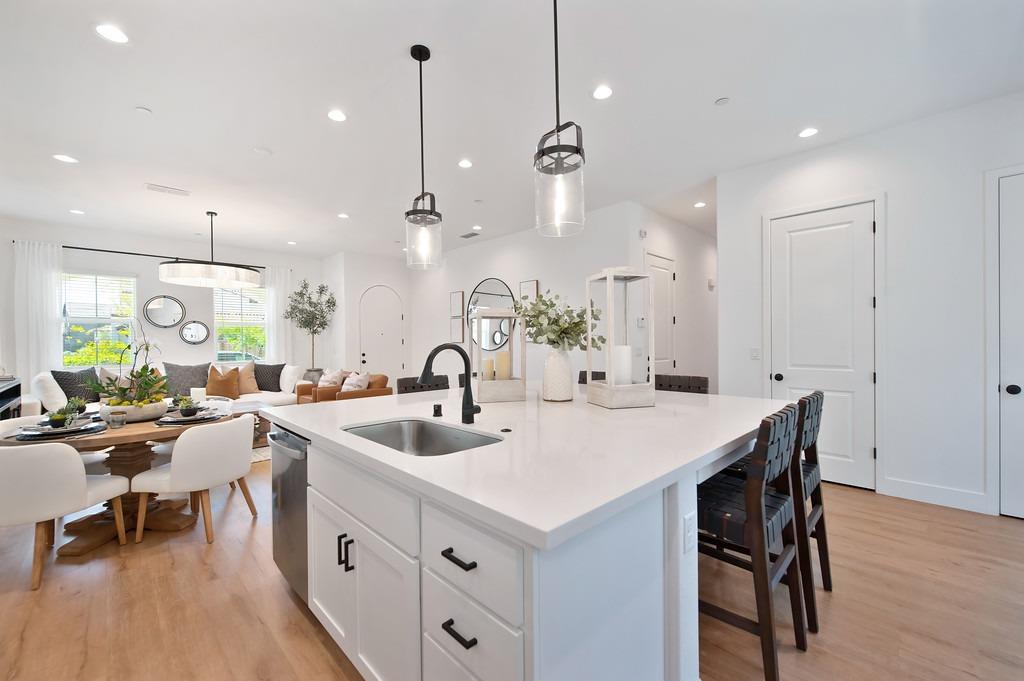 Detail Gallery Image 15 of 57 For 2327 5th Ave, Sacramento,  CA 95818 - 3 Beds | 2/1 Baths