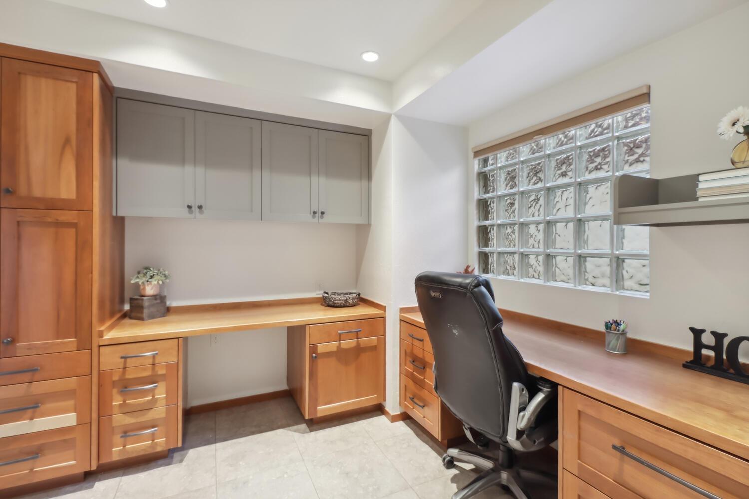 Detail Gallery Image 37 of 74 For 2323 Elendil Ln, Davis,  CA 95616 - 4 Beds | 4 Baths