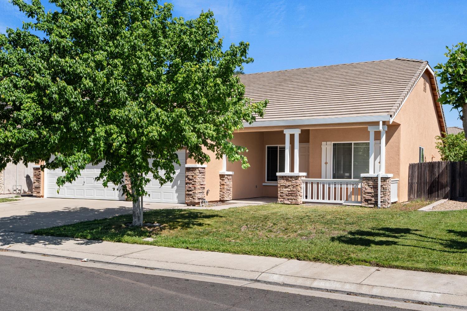 Detail Gallery Image 3 of 51 For 3345 Tenaya Ln, Stockton,  CA 95212 - 4 Beds | 2 Baths
