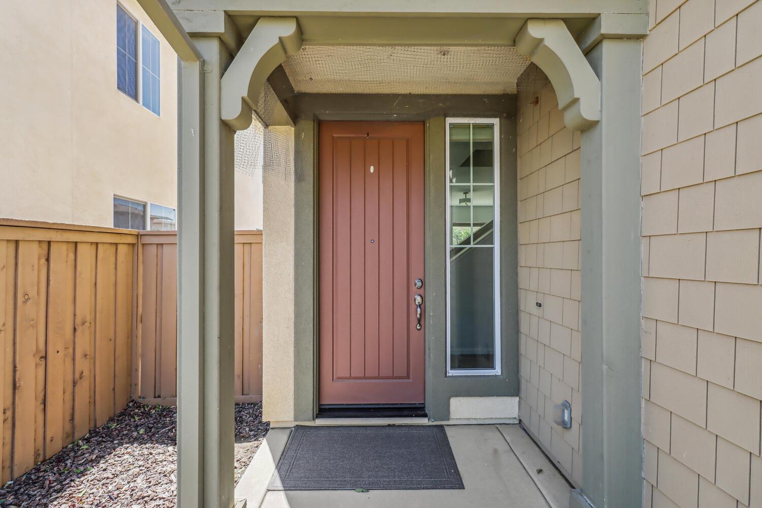 Detail Gallery Image 3 of 63 For 1336 Hughes St, Woodland,  CA 95776 - 4 Beds | 3 Baths