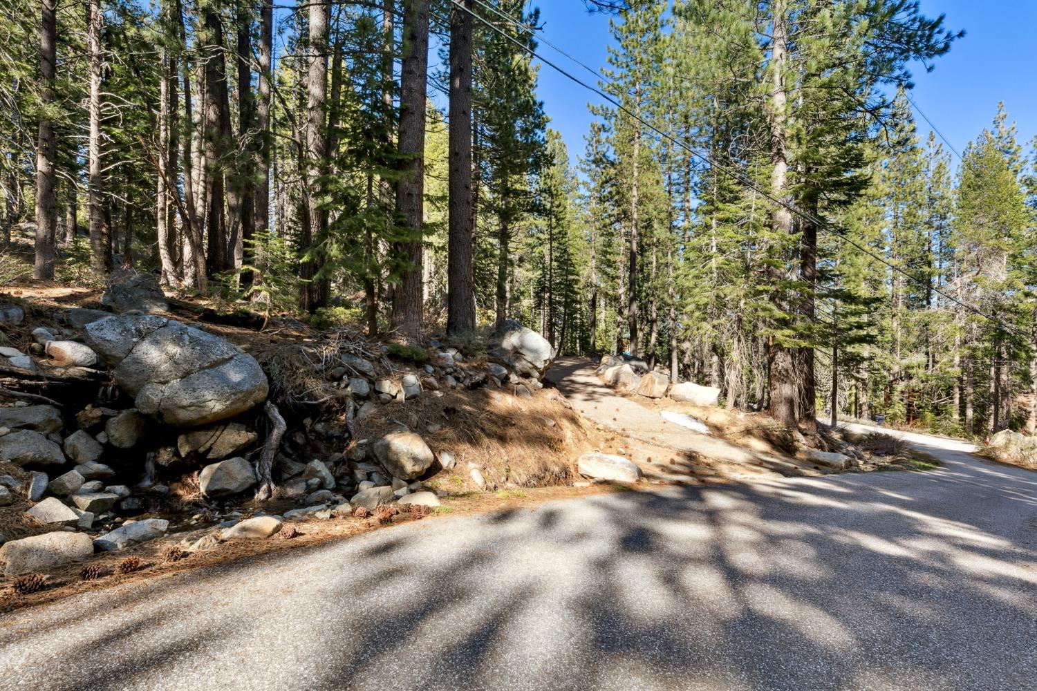 Detail Gallery Image 5 of 25 For 50890 Manzanita Ter, Soda Springs,  CA 95728 - – Beds | – Baths