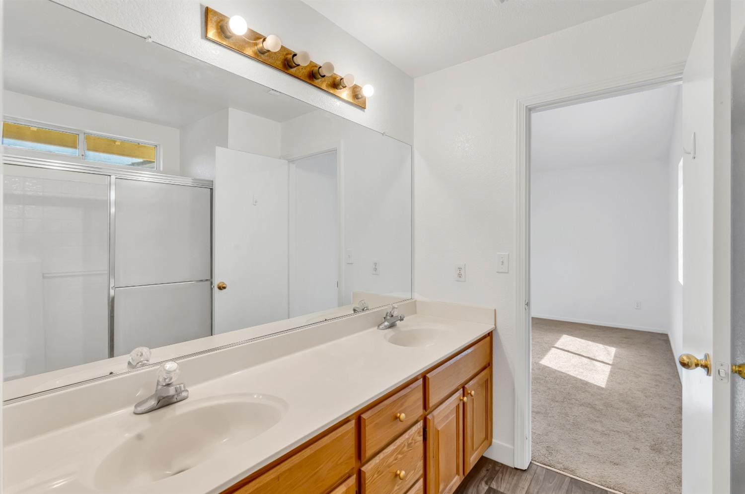 Detail Gallery Image 24 of 47 For 8281 New Point Dr, Sacramento,  CA 95828 - 3 Beds | 2 Baths