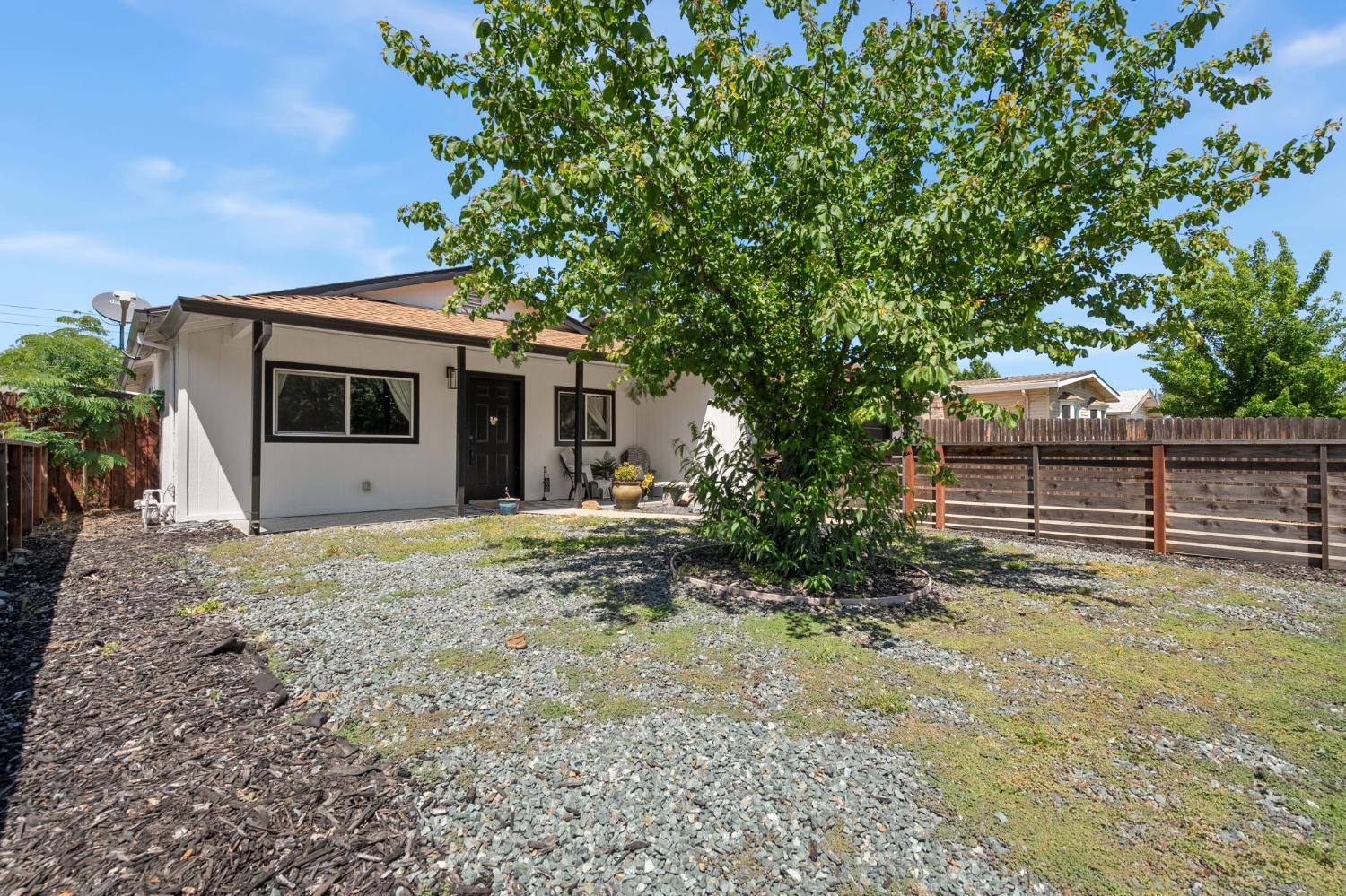 Detail Gallery Image 4 of 24 For 921 Quiet Way, Rio Linda,  CA 95673 - 3 Beds | 1 Baths