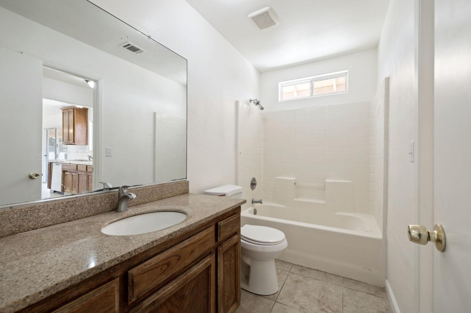 Detail Gallery Image 14 of 24 For 20269 Del Mar Rd, Madera,  CA 93638 - 3 Beds | 2 Baths
