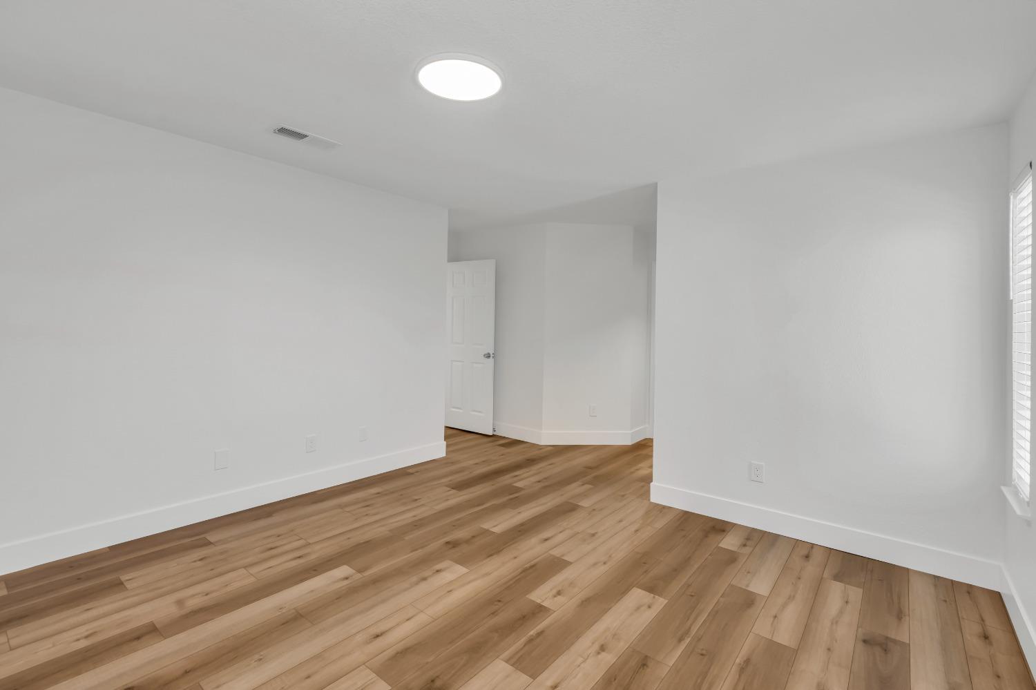 Detail Gallery Image 41 of 52 For 38 Mountainwood Ct, Sacramento,  CA 95823 - 4 Beds | 2 Baths