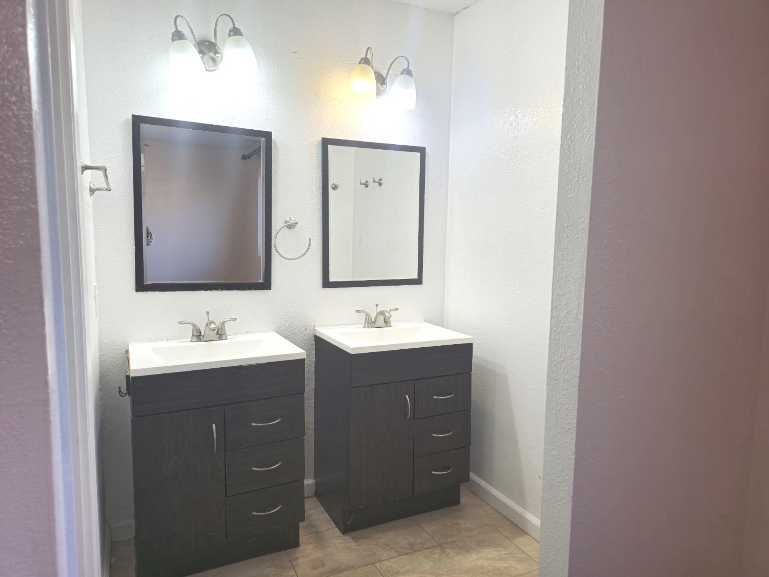 Detail Gallery Image 12 of 15 For 1657 Duncan Dr, Tracy,  CA 95376 - 3 Beds | 2 Baths
