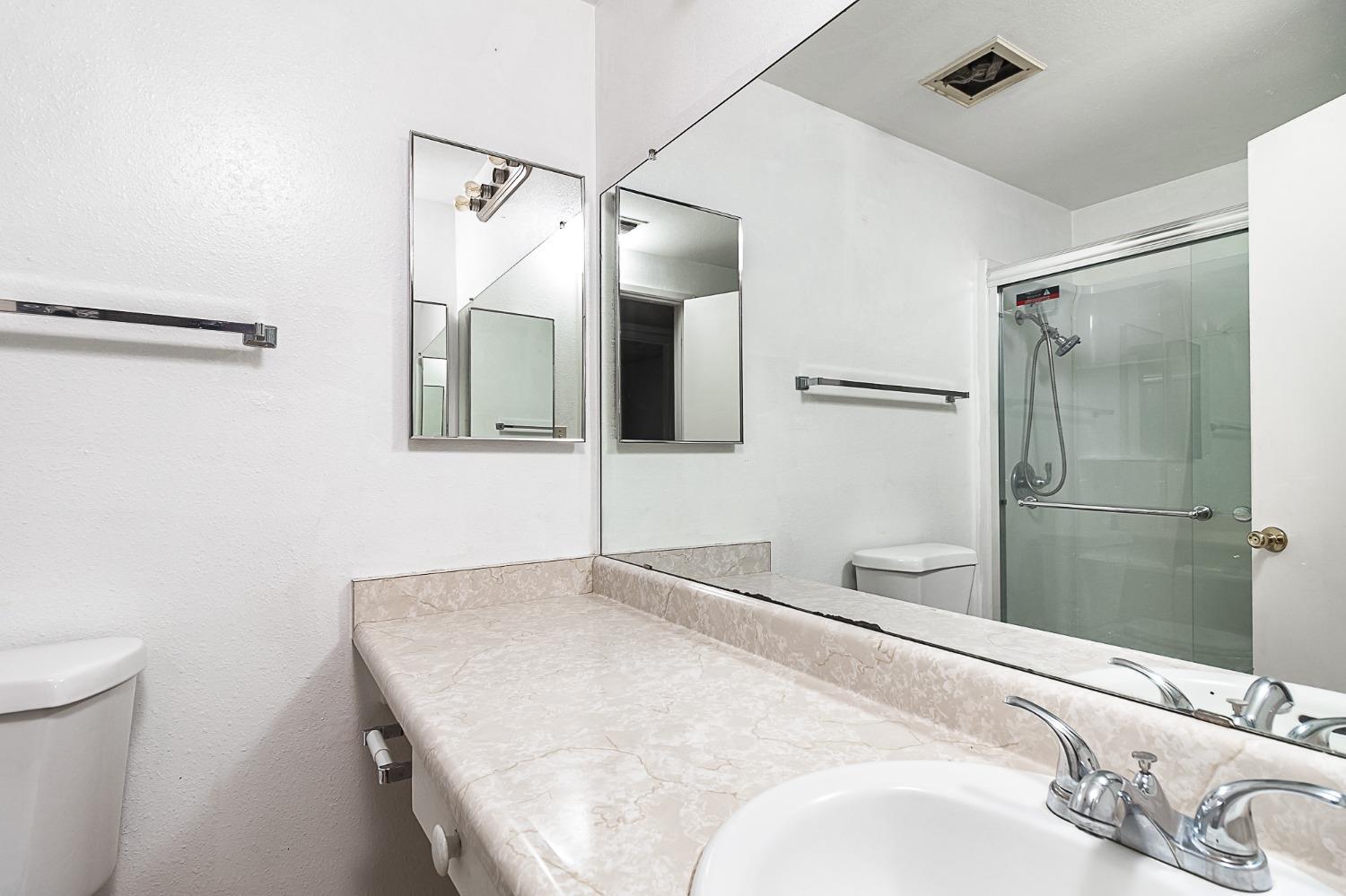 Detail Gallery Image 19 of 24 For 2621 Dels Ln, Turlock,  CA 95382 - 3 Beds | 2 Baths