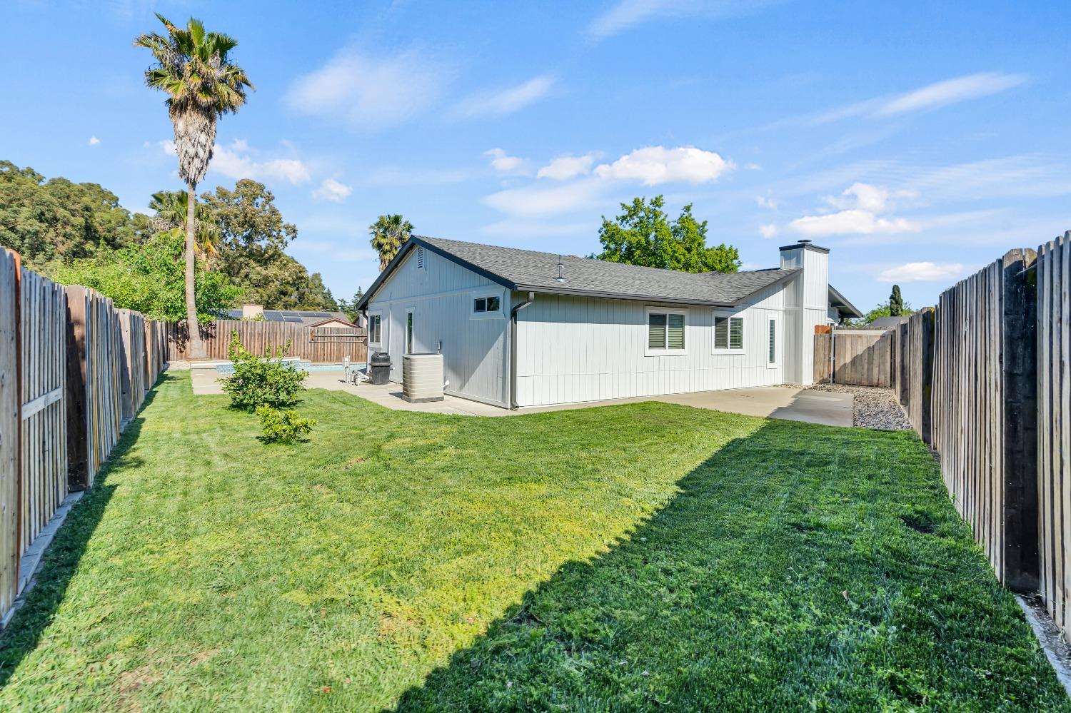 Detail Gallery Image 15 of 52 For 38 Mountainwood Ct, Sacramento,  CA 95823 - 4 Beds | 2 Baths