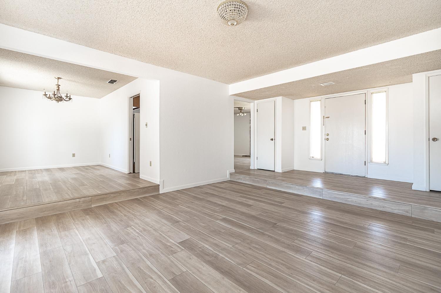 Detail Gallery Image 7 of 24 For 2621 Dels Ln, Turlock,  CA 95382 - 3 Beds | 2 Baths