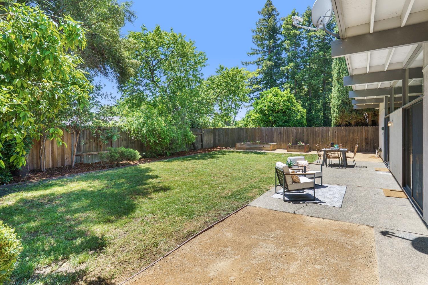 Detail Gallery Image 30 of 33 For 326 Hidalgo Pl, Davis,  CA 95616 - 4 Beds | 2 Baths