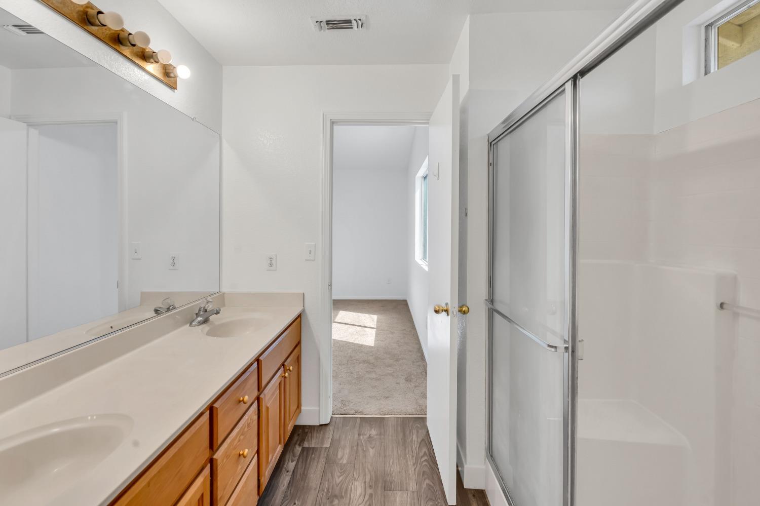 Detail Gallery Image 25 of 47 For 8281 New Point Dr, Sacramento,  CA 95828 - 3 Beds | 2 Baths