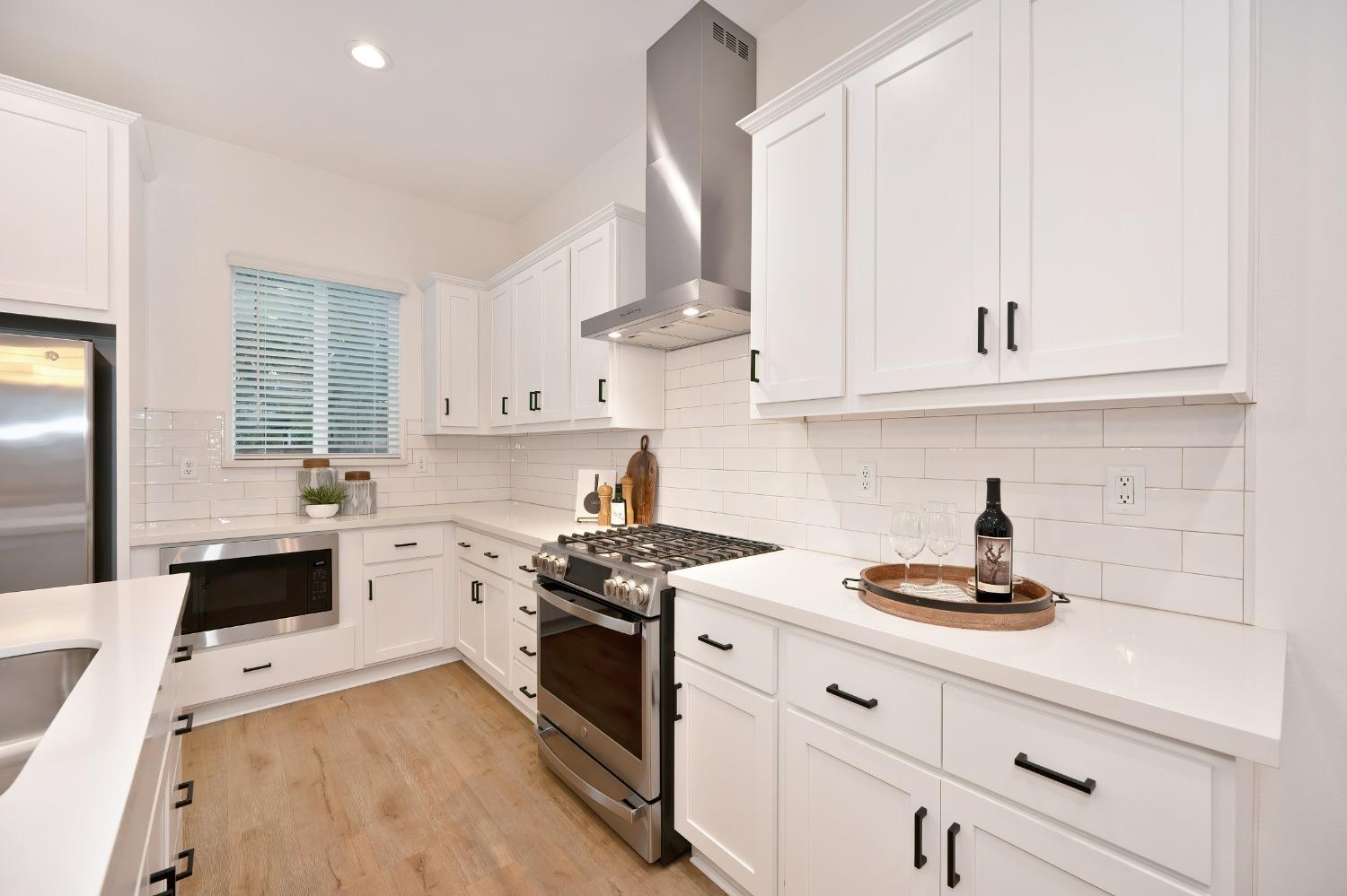 Detail Gallery Image 17 of 57 For 2327 5th Ave, Sacramento,  CA 95818 - 3 Beds | 2/1 Baths
