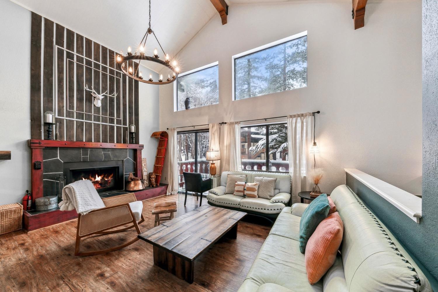 Detail Gallery Image 1 of 36 For 3390 Pine Hill, South Lake Tahoe,  CA 96150 - 2 Beds | 1/2 Baths