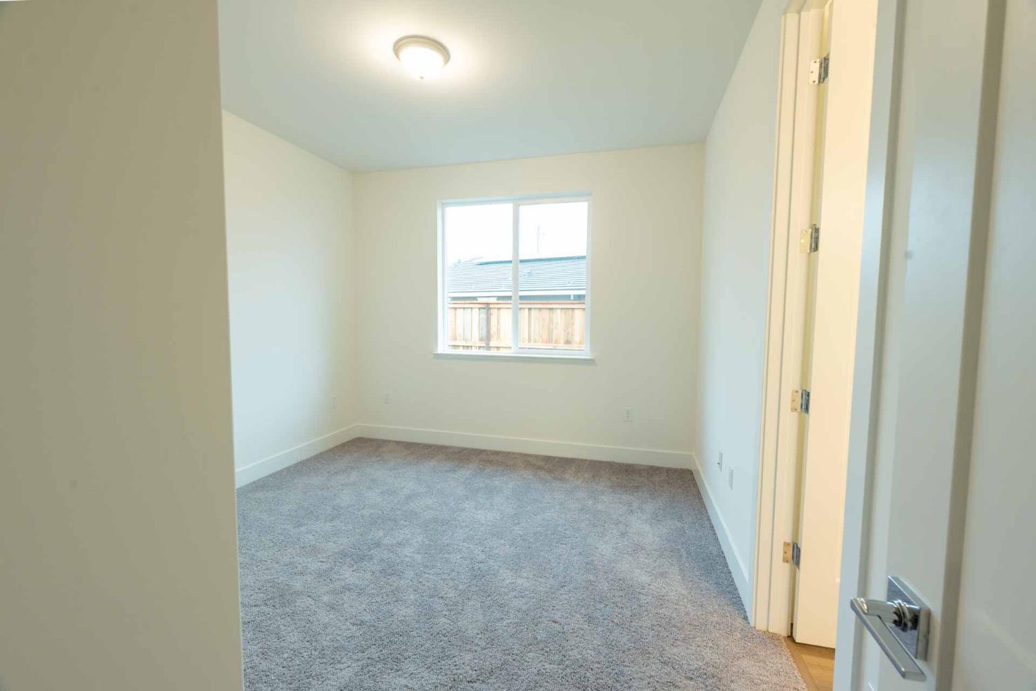 Detail Gallery Image 15 of 32 For 2425 Briar Meadows Cir, Auburn,  CA 95603 - 4 Beds | 3/1 Baths