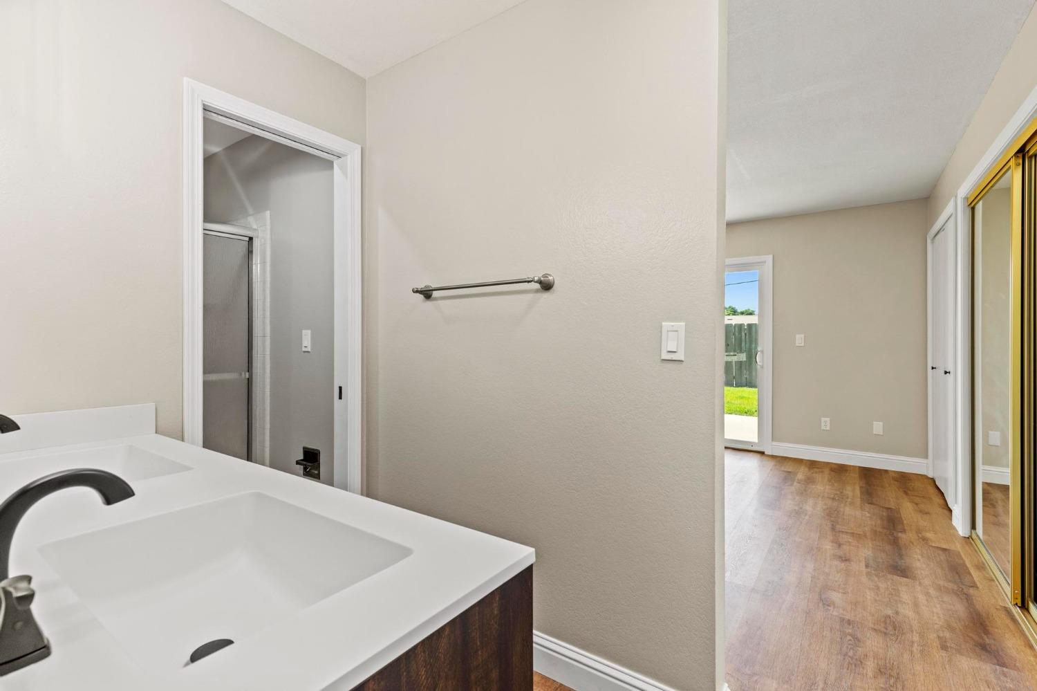 Manzanita Way, Yuba City, California image 26
