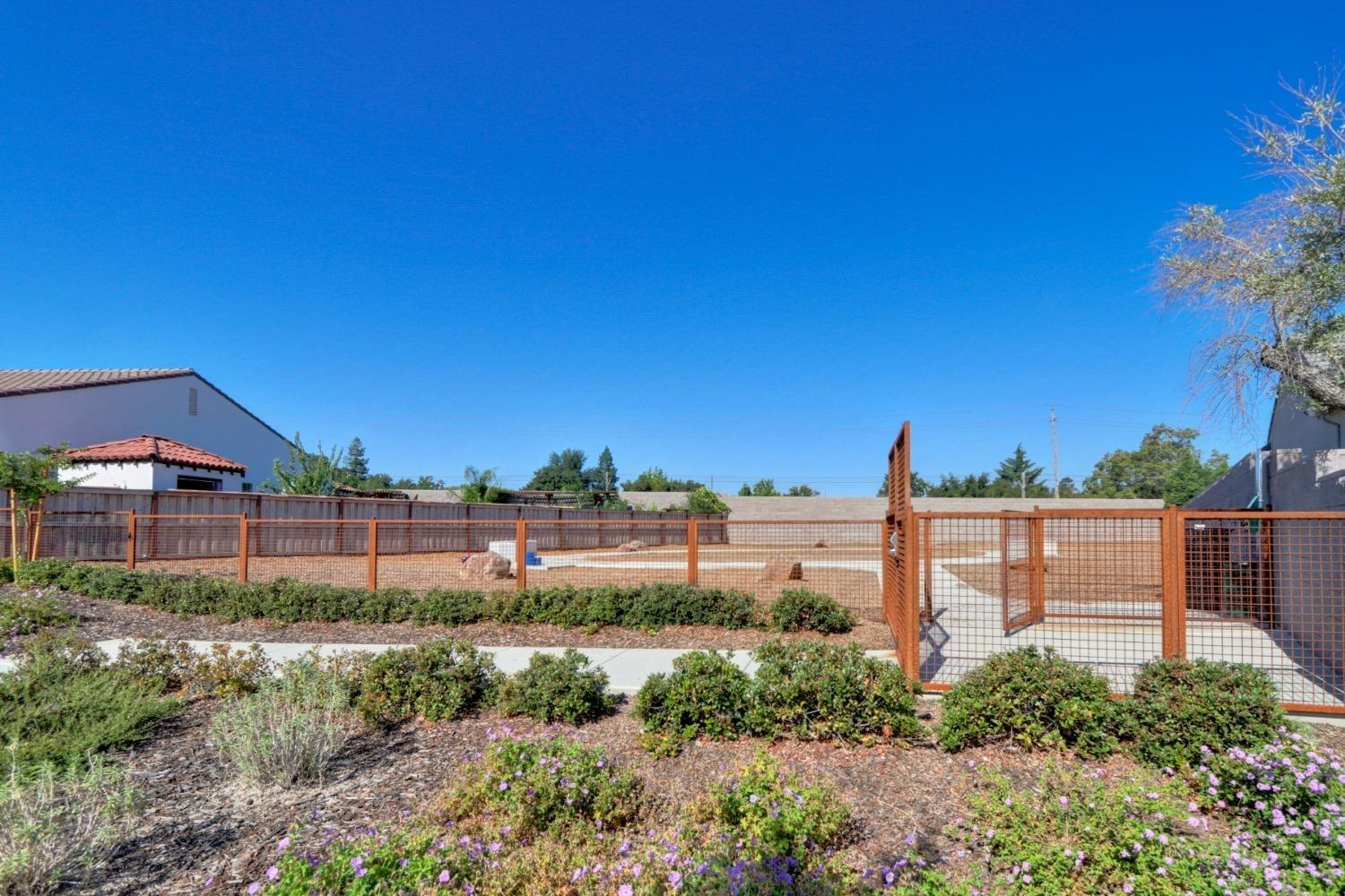 Detail Gallery Image 56 of 57 For 2327 5th Ave, Sacramento,  CA 95818 - 3 Beds | 2/1 Baths