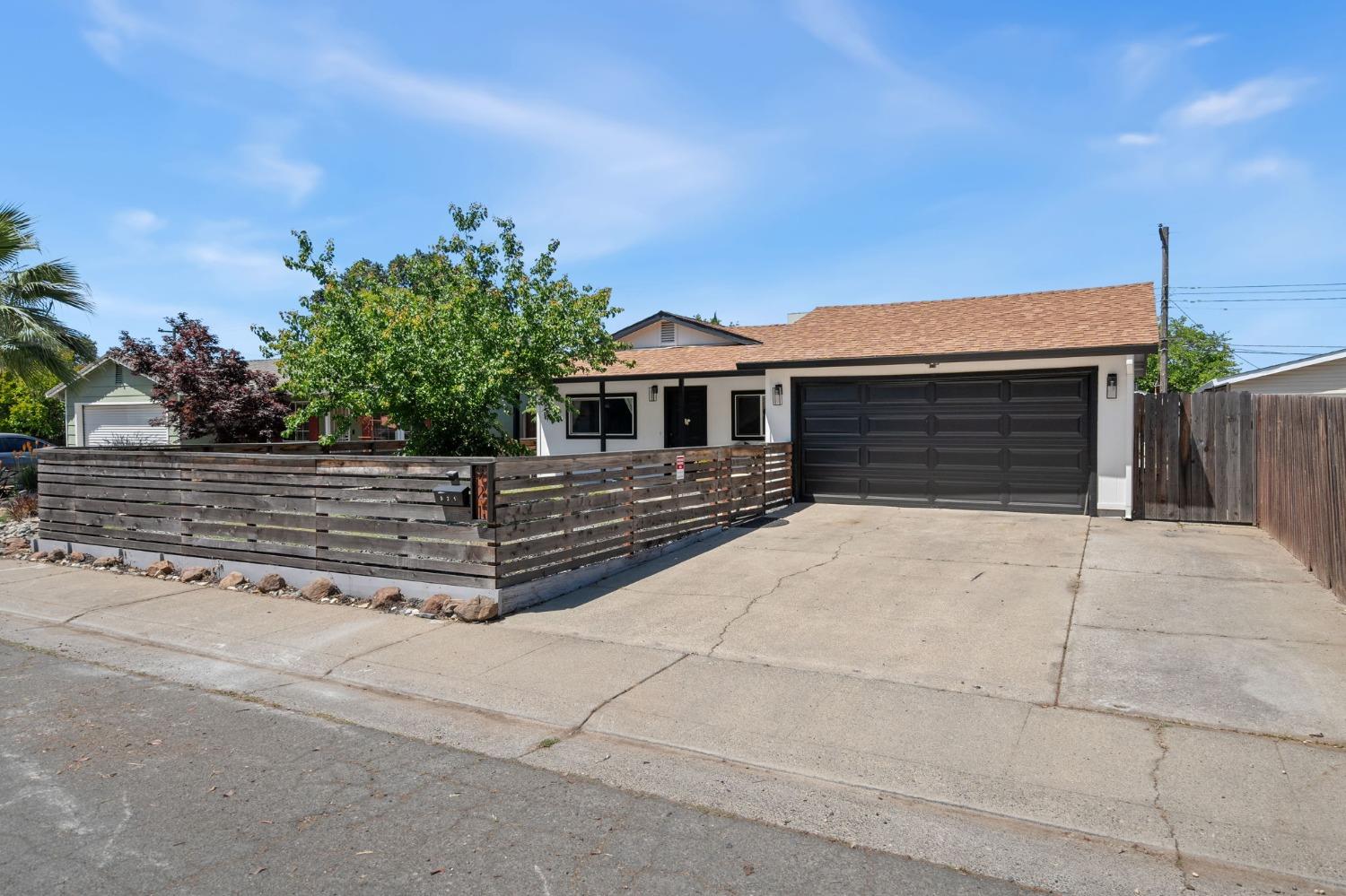 Detail Gallery Image 3 of 24 For 921 Quiet Way, Rio Linda,  CA 95673 - 3 Beds | 1 Baths