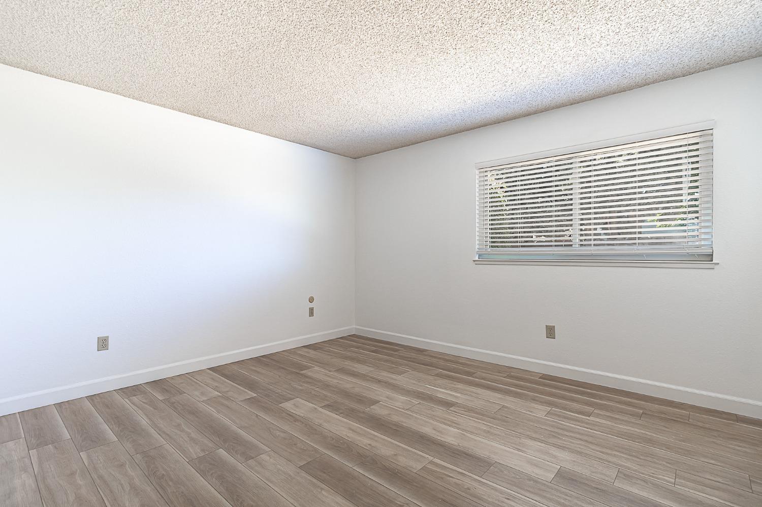Detail Gallery Image 20 of 24 For 2621 Dels Ln, Turlock,  CA 95382 - 3 Beds | 2 Baths