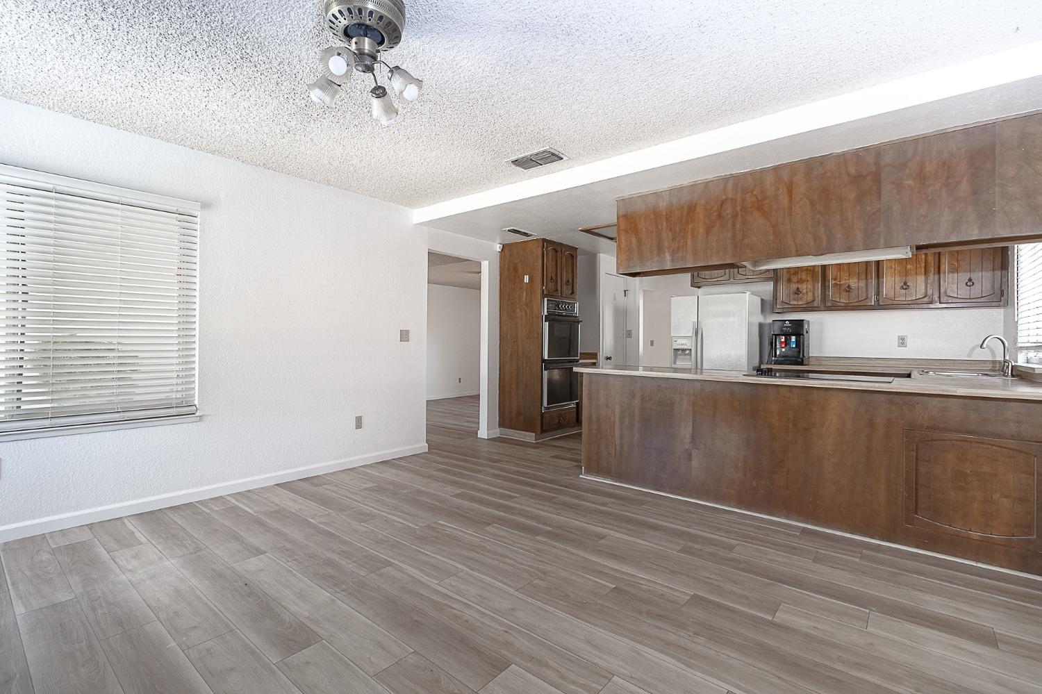Detail Gallery Image 12 of 24 For 2621 Dels Ln, Turlock,  CA 95382 - 3 Beds | 2 Baths