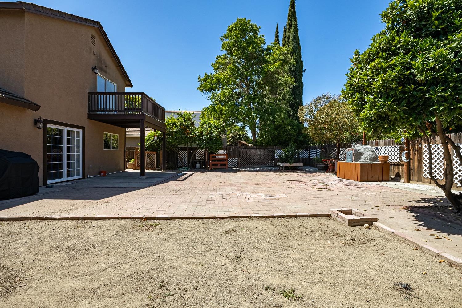 Detail Gallery Image 35 of 39 For 1867 William Moss Blvd, Stockton,  CA 95206 - 4 Beds | 2/1 Baths