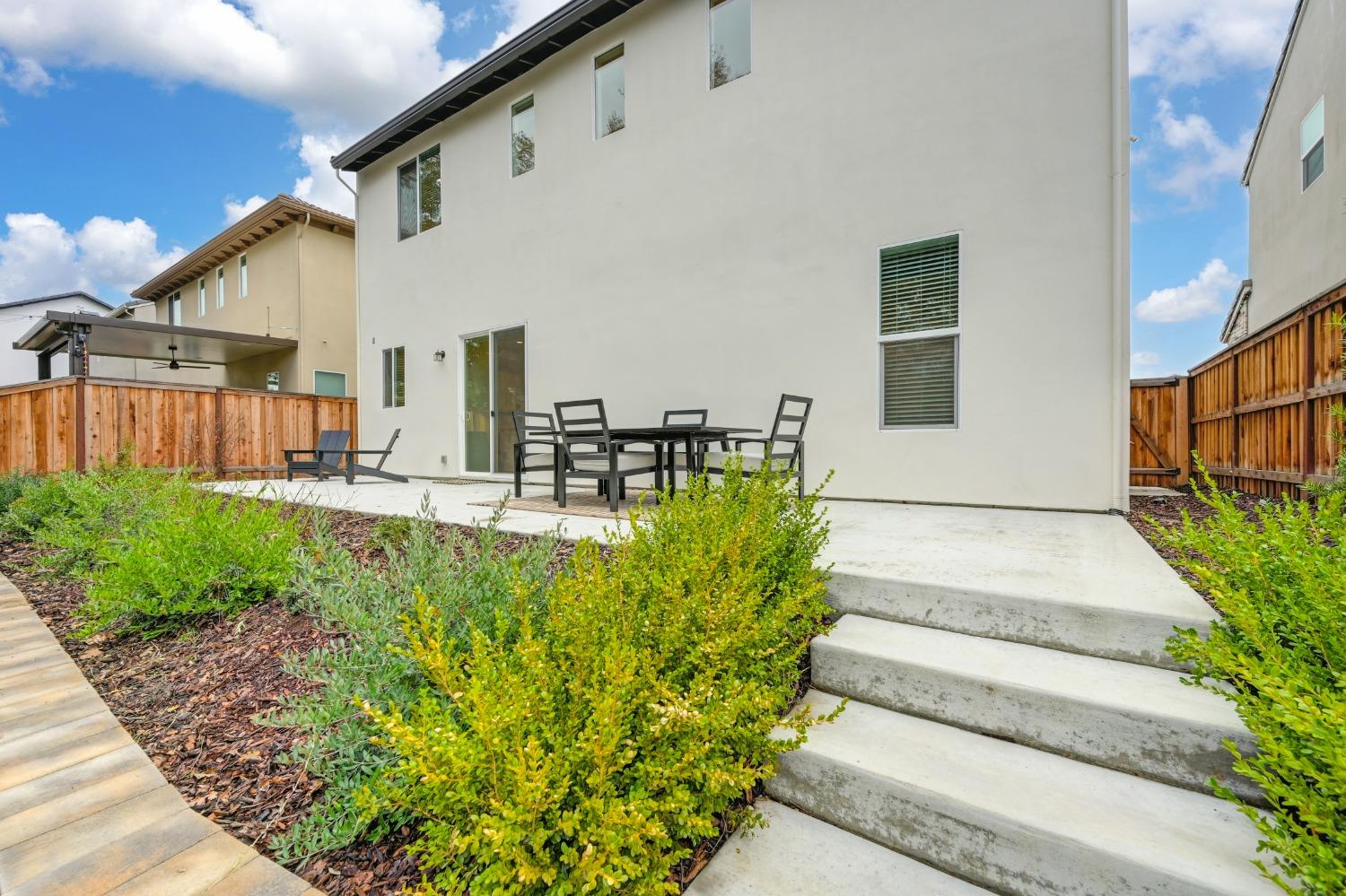 Detail Gallery Image 46 of 57 For 2327 5th Ave, Sacramento,  CA 95818 - 3 Beds | 2/1 Baths