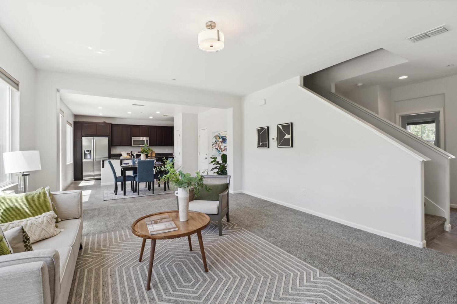 Detail Gallery Image 9 of 63 For 1336 Hughes St, Woodland,  CA 95776 - 4 Beds | 3 Baths