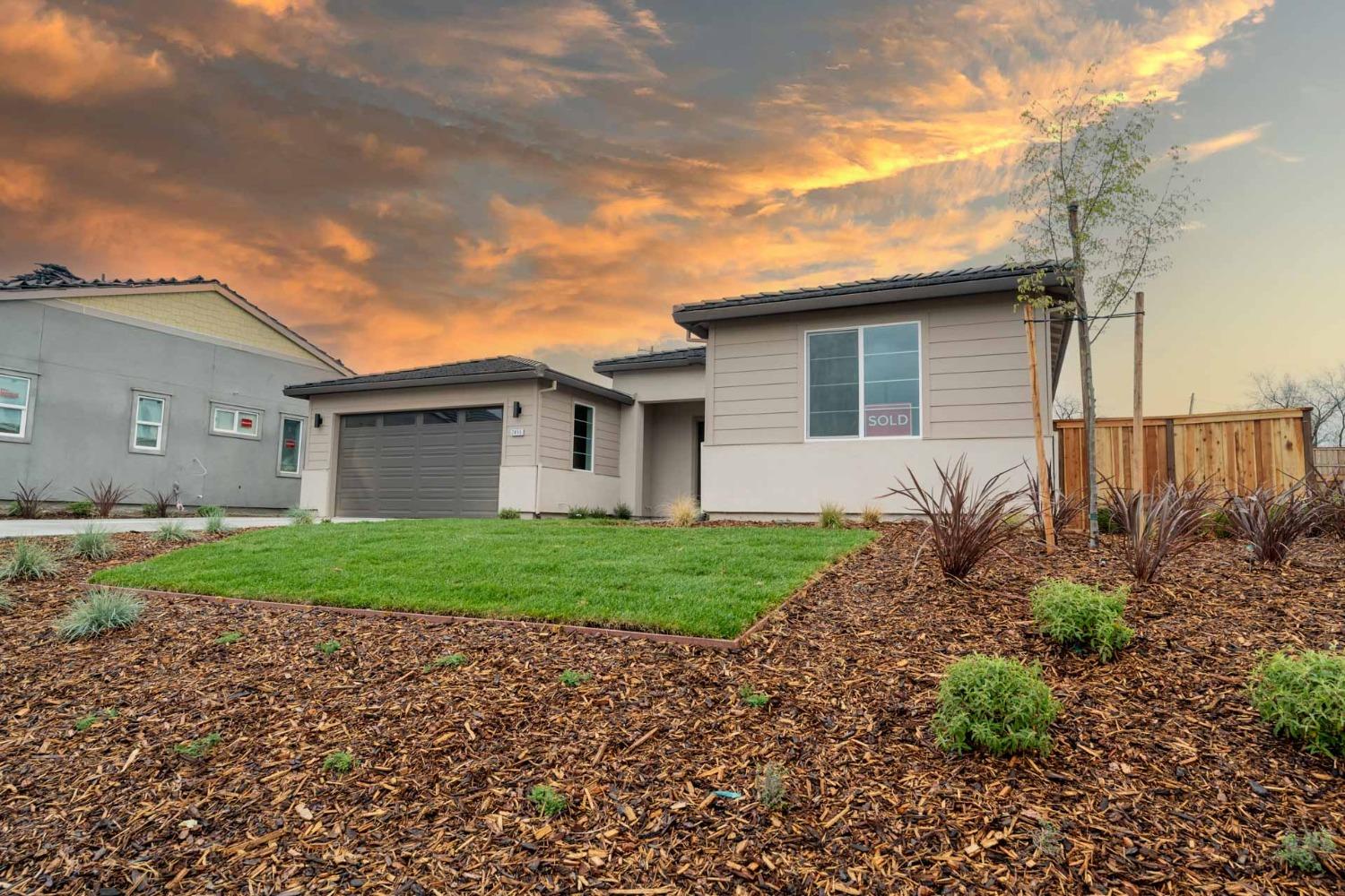 Detail Gallery Image 5 of 32 For 2425 Briar Meadows Cir, Auburn,  CA 95603 - 4 Beds | 3/1 Baths