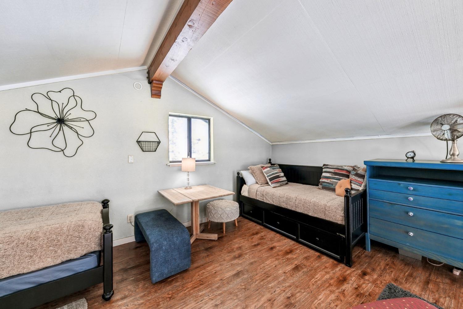 Detail Gallery Image 14 of 36 For 3390 Pine Hill, South Lake Tahoe,  CA 96150 - 2 Beds | 1/2 Baths