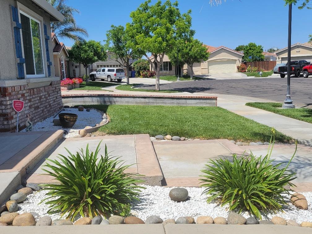 Detail Gallery Image 4 of 58 For 511 Milano Ct, Los Banos,  CA 93635 - 4 Beds | 2/1 Baths