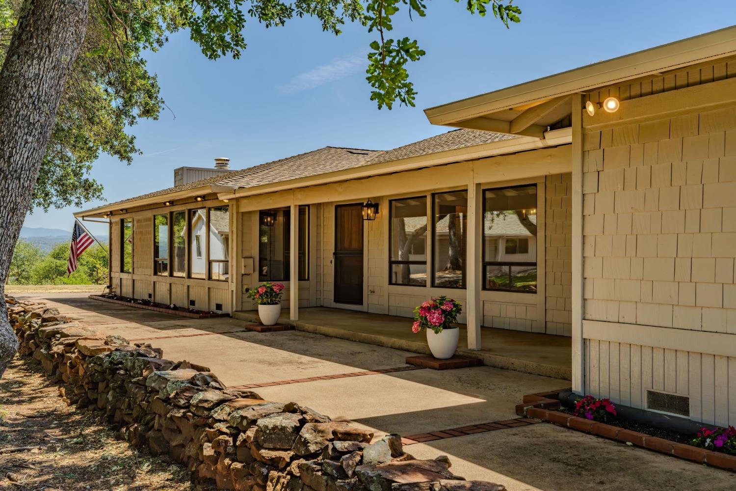 Sutter Circle, Sutter Creek, California image 3