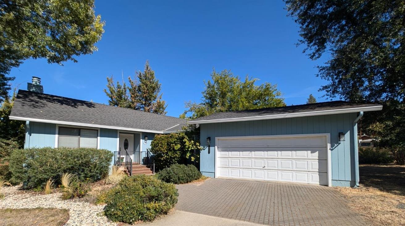 Detail Gallery Image 1 of 39 For 10991 Ringtail Rd, Penn Valley,  CA 95946 - 2 Beds | 2 Baths